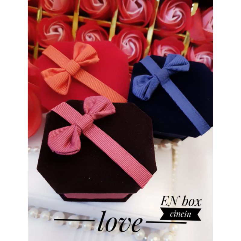 Box Cincin 1619Q