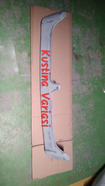 Spoiler Nissan Serena C24