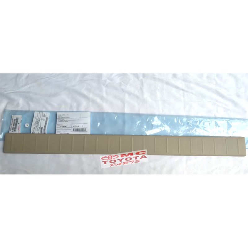 Sill Plate List Plate Bagasi Belakang Avanza Xenia Old Cream  (100% Original)