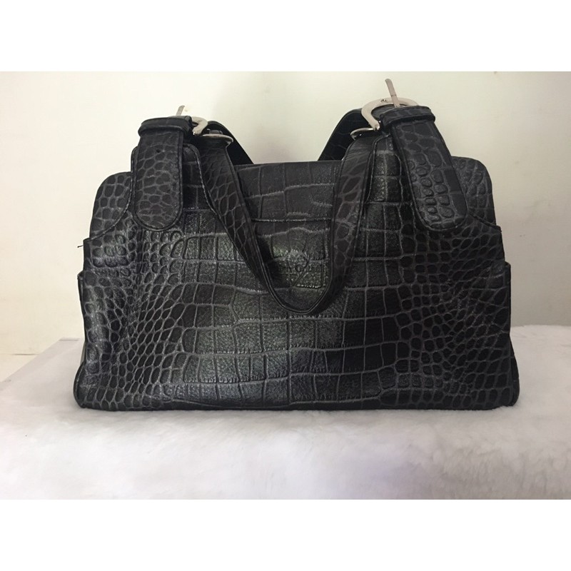 Preloved Tas Pesta Christian Ontani