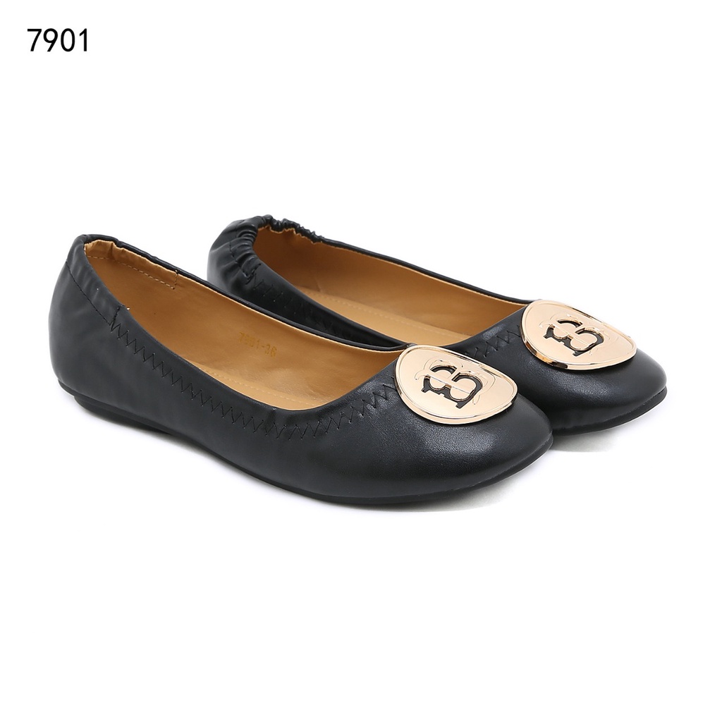 B-Logo Ballerinas Leather Flat Shoes 7901