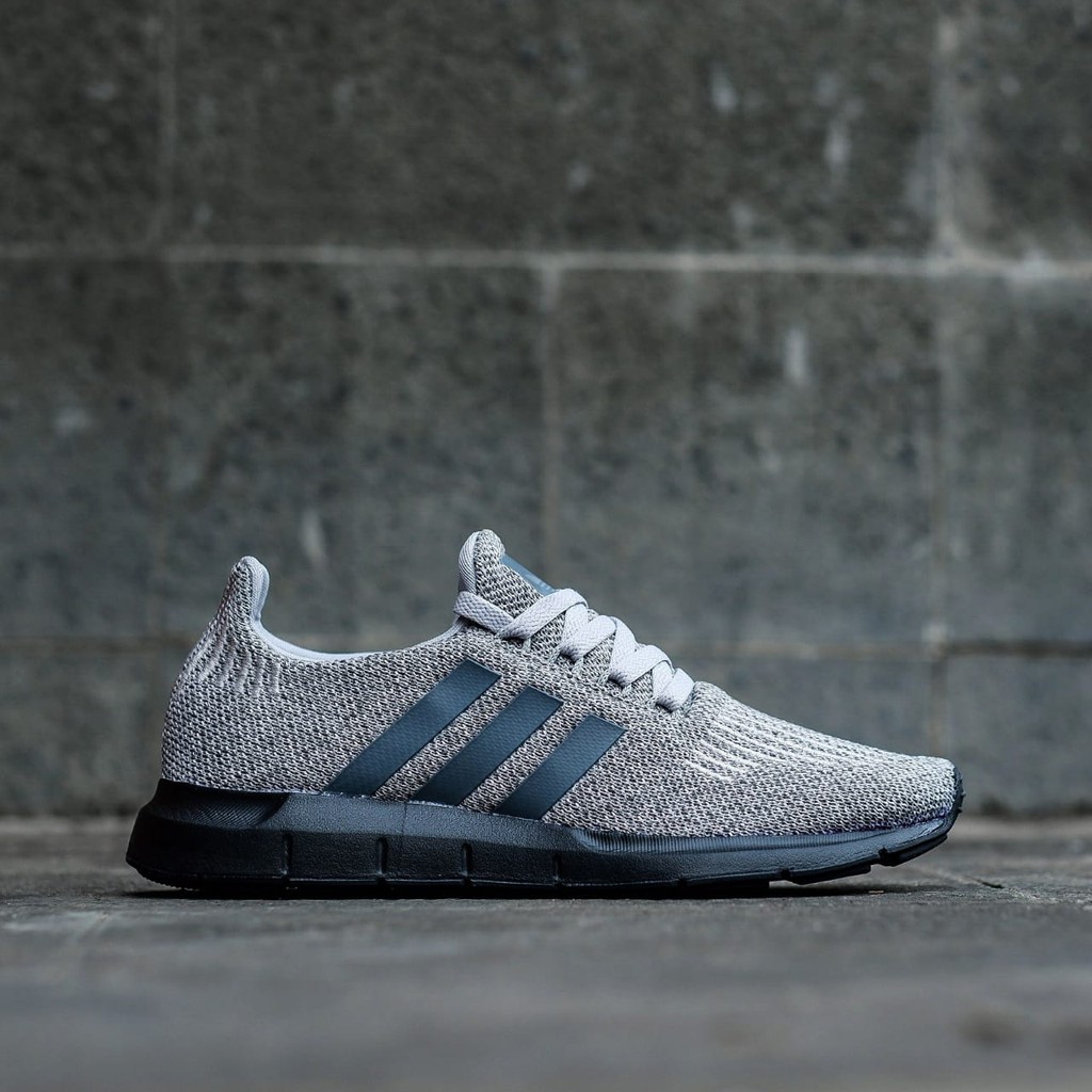swift run gray and black