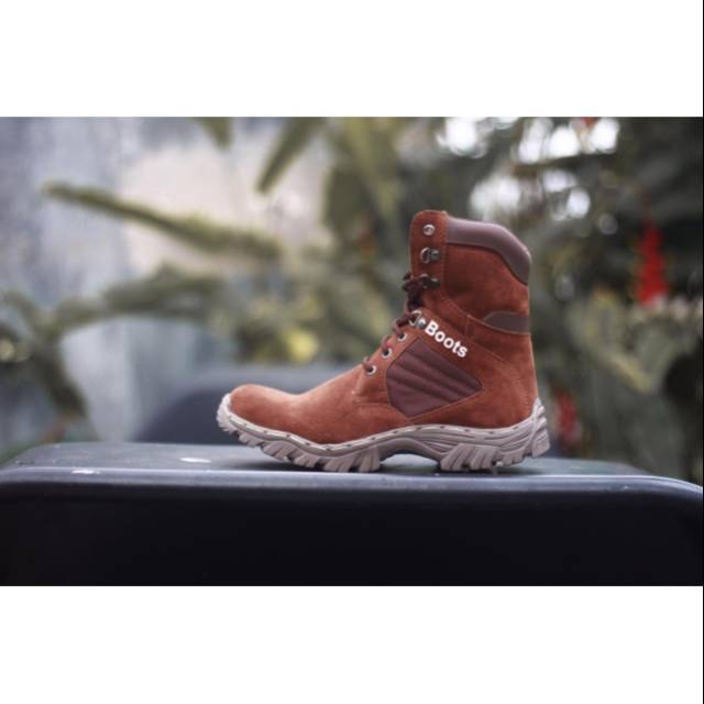 Sepatu Boots Pria Delta Cokelat Safety