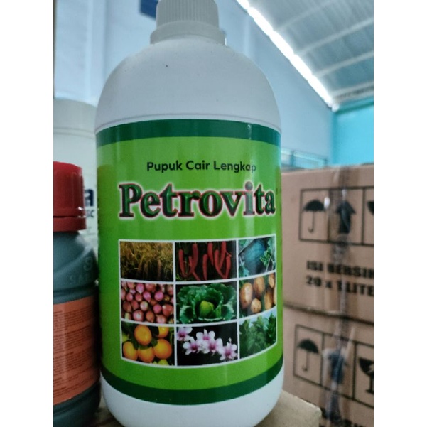 Petrovita pupuk daun dari PT Petrokimia kayaku