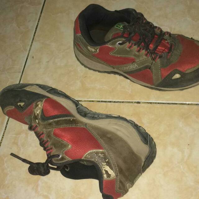 Sepatu Gunung Consina bekas Original