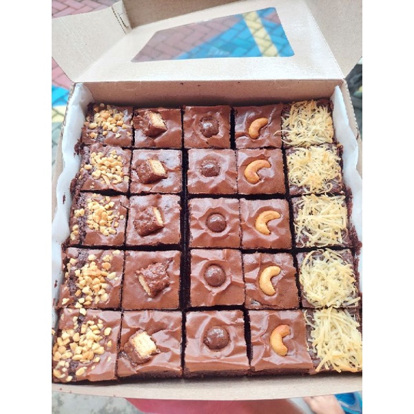 

FUDGY BROWNIES