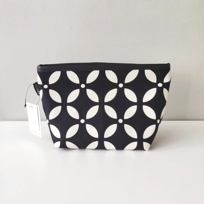 

Organizer Pouch Kawung Black Canvas Living