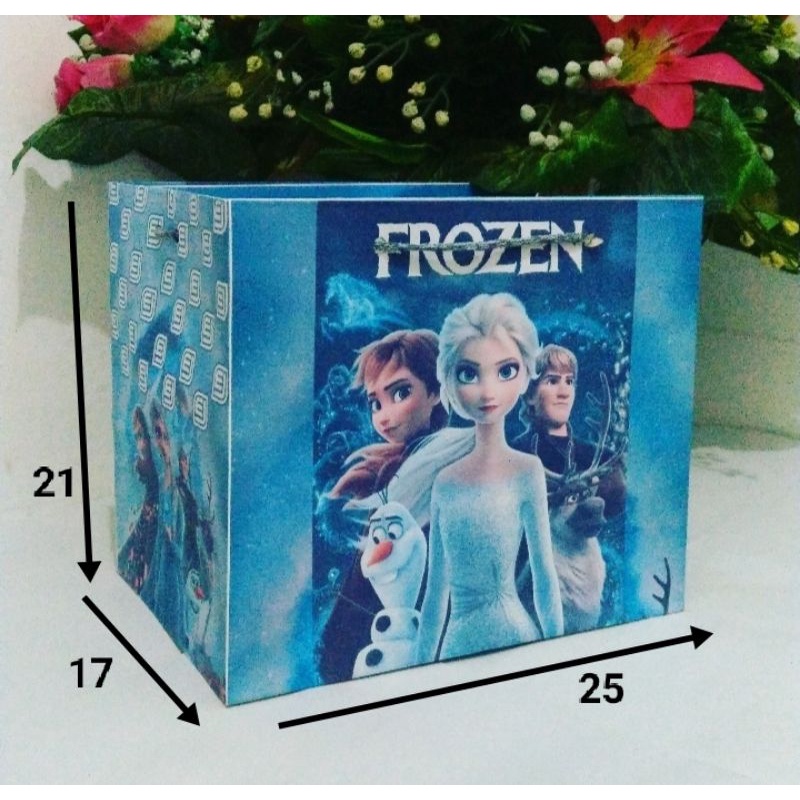 

PAPER BAG BENTO /PAPERBAG BINGKISAN ULANG TAHUN TEBAL