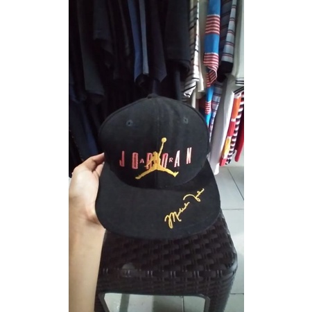 harga topi nike air jordan