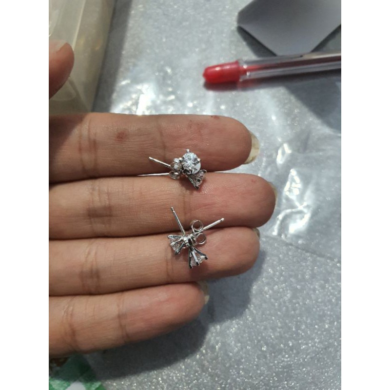 Terlaris Giwang Soliter Emas Putih Elegant Keren 750