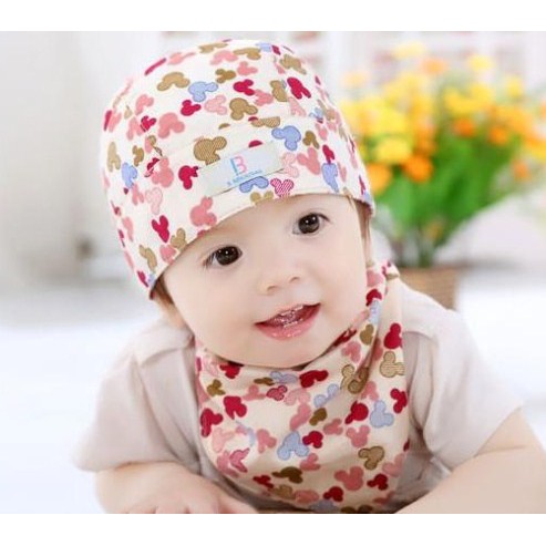 Satu Set Kupluk + Celemek | Bib + Hat Mickey