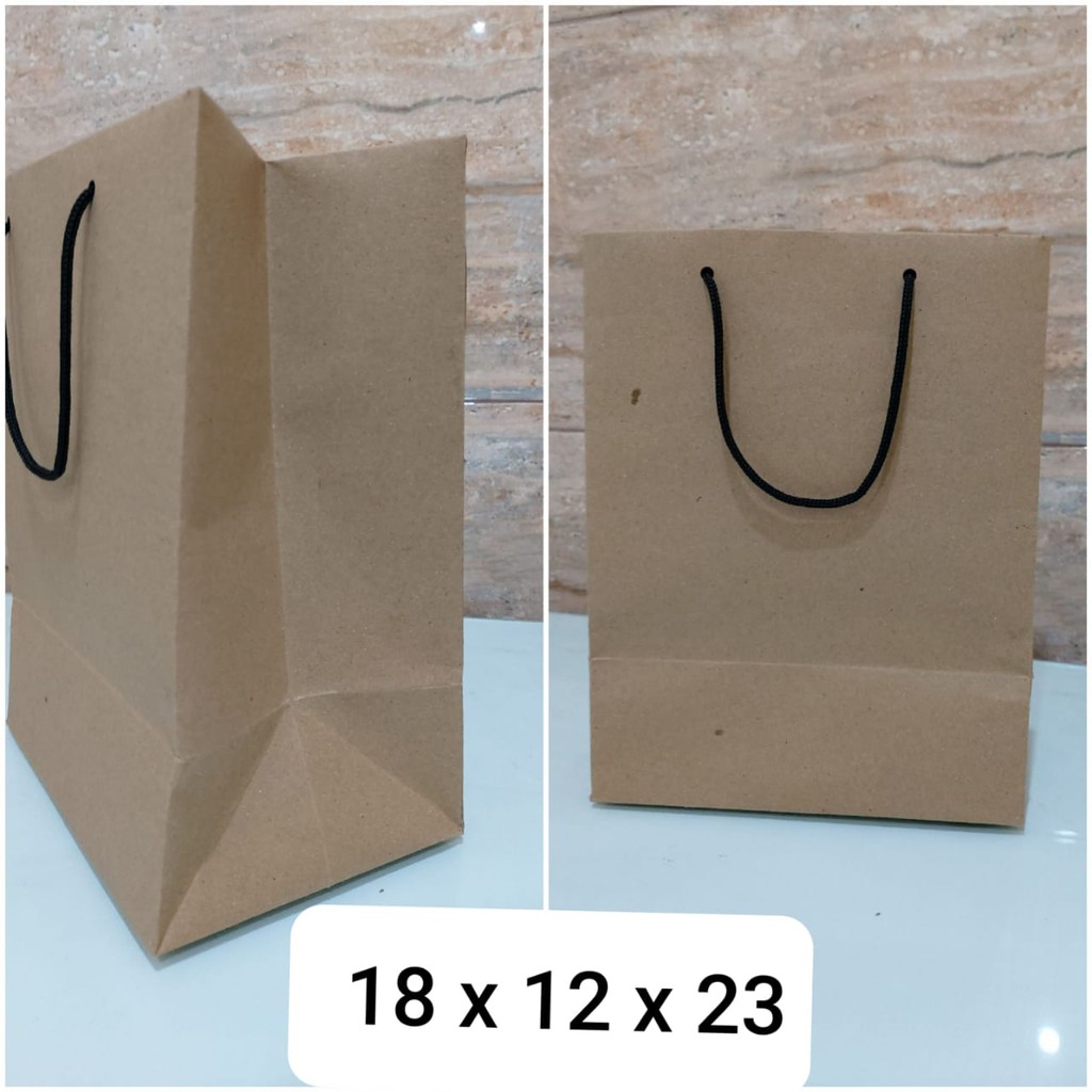 Paperbag Souvenir , Tas Souvenir Berbahan Kertas Uk. 18 x 12 x 23 cm