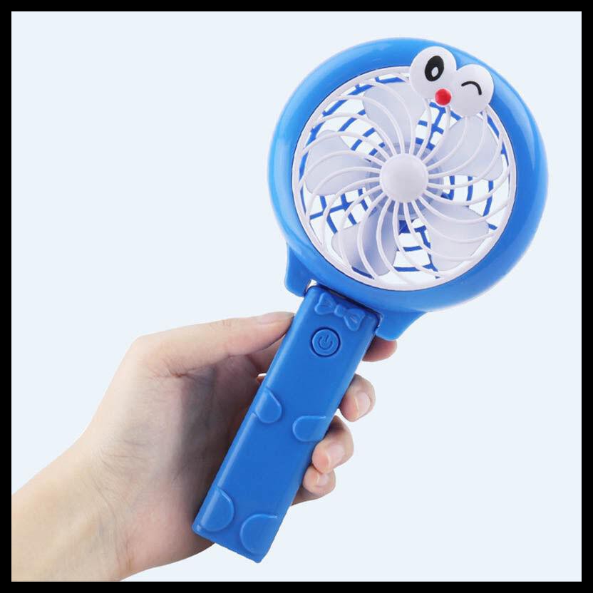 Kipas Angin Mini Doraemon Lipat - De L - Plus Lampu Led
