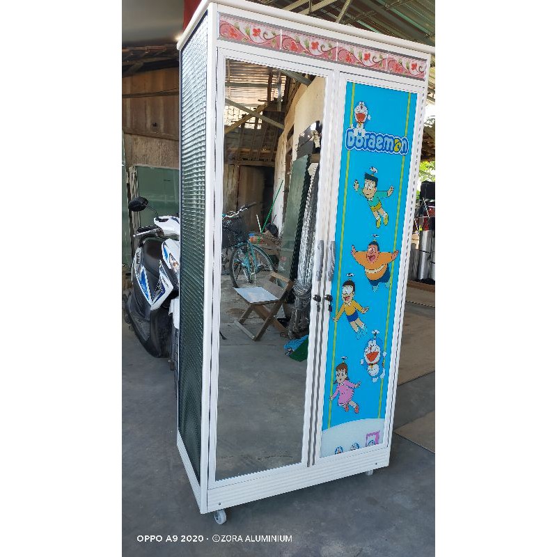 lemari gambar / lemari alumunium