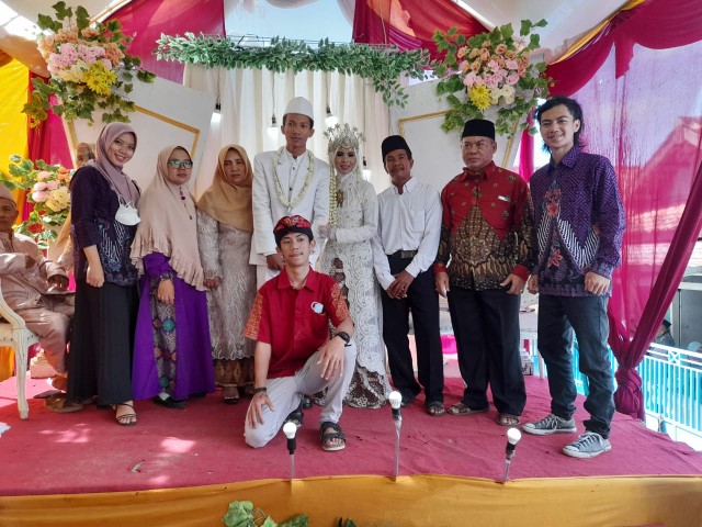 Batik Couple Keluarga Sania Ruffle Ori Ndoro Jowi Dnt Motif Pagar Ungu