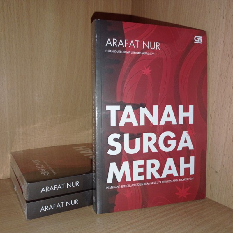 TANAH SURGA MERAH