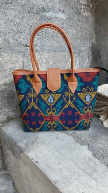 Tas Wanita/Tas Jinjing/ Tas Batik/ Tas Webe Endek Motif Bali