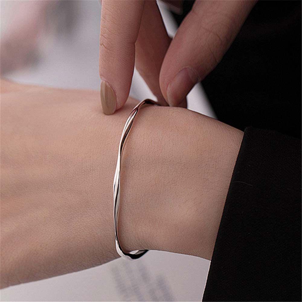 Mxbeauty Wanita Gelang Elegan Adjustable Hadiah Pembukaan Geometris Temperamen Teman Bangles