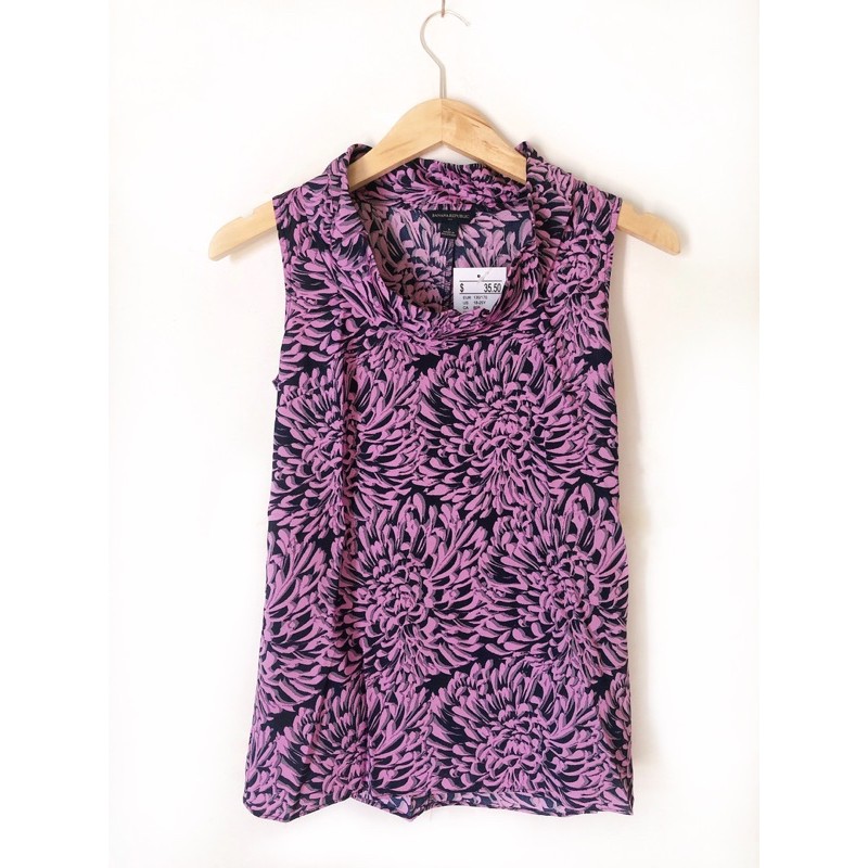 Tank top atasan sleeveless branded banana republic import
