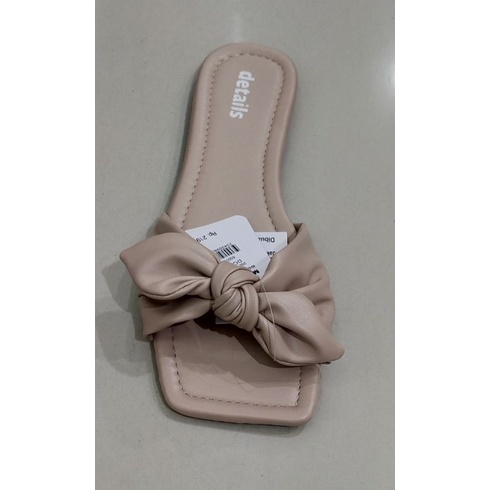 sandal wanita details