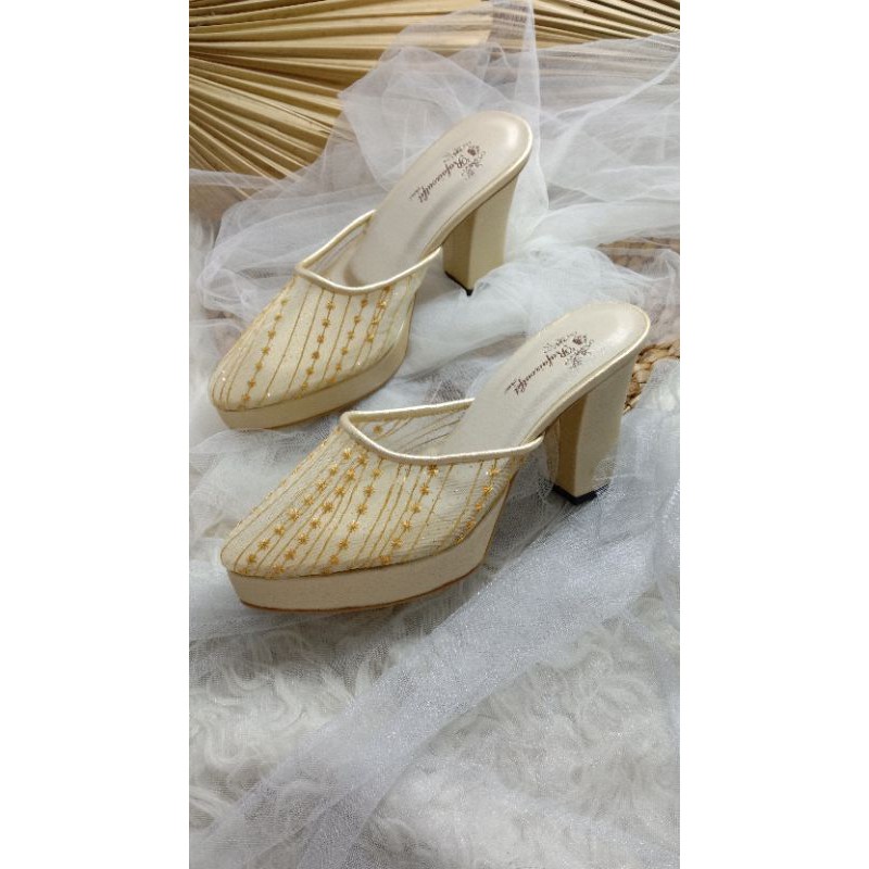 sepatu seyla gold Lace brukat cantik empuk tinggi 9cm hak tahu