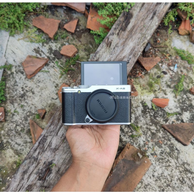Camera Kamera Mirrorless Fujifilm XA2 Body Only Hitam Silver Murah