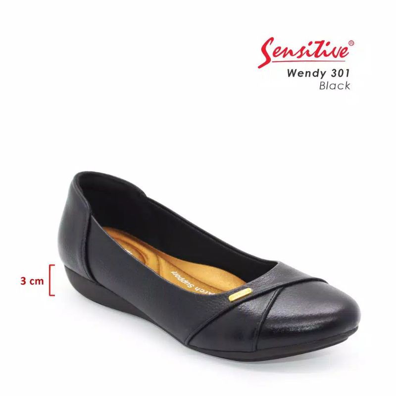 sepatu sensitive black