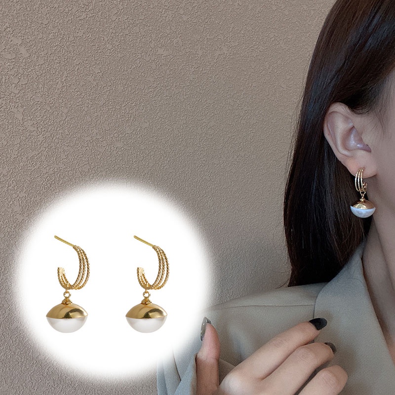 Anting Bentuk C Multilayer Aksen Mutiara Gaya Retro