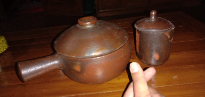 Panci Gagang 15 Cm Gerabah Tanah Liat / Panci Jamu Rebus Sayur Susu / Teflon Tradisional