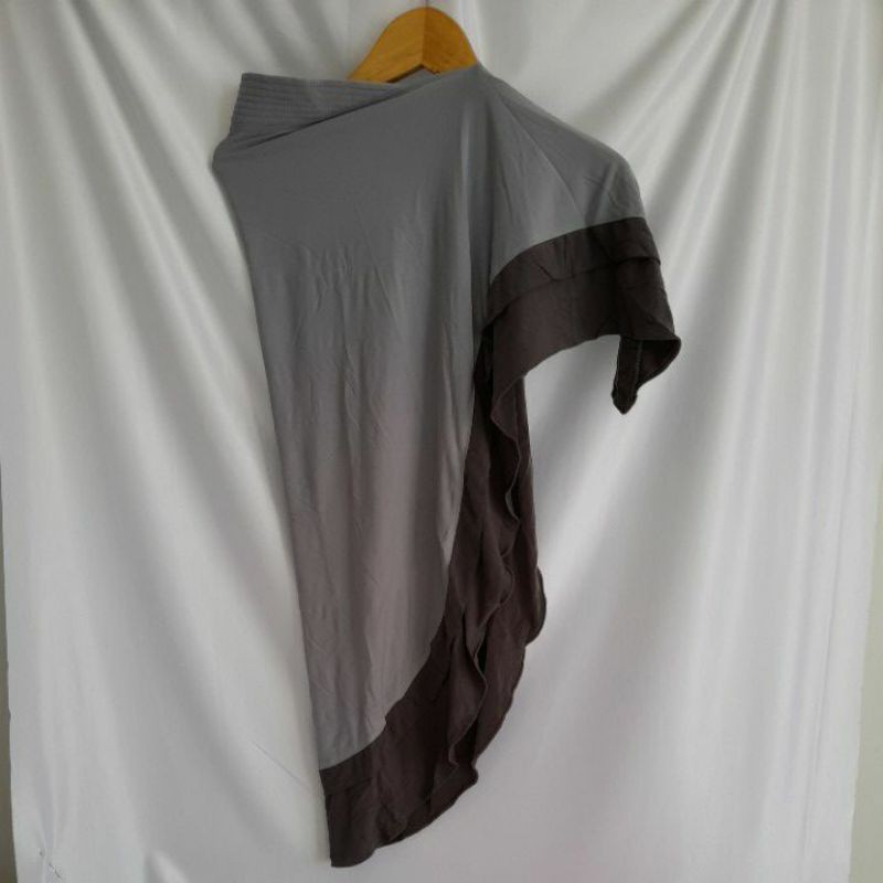 NADIVA CANTIK | AZZURASCARF | BERGO SPORT | HIJAB SPORT | BERGO POLOS | HIJAB INSTAN | HIJAB MURAH-Abu sedang