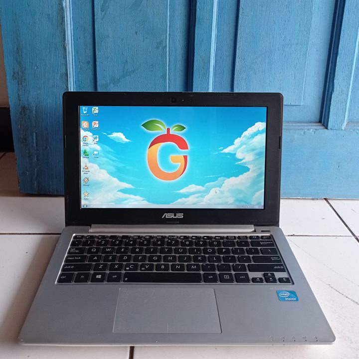 Asus X201E Putih Silver Slim Tipis RAM 4GB HDD 500GB Notebook Second Bekas