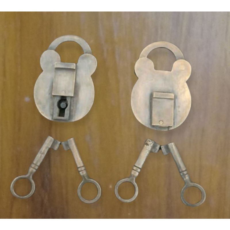 gembok mafia 01 kuningan antik