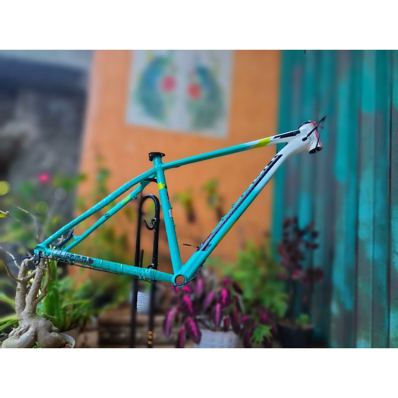 Frame only xtrada 5 2020 limited edition size M 27.5