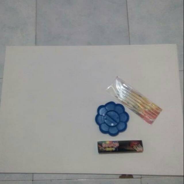 

Paket melukis kanvas 50x70cm