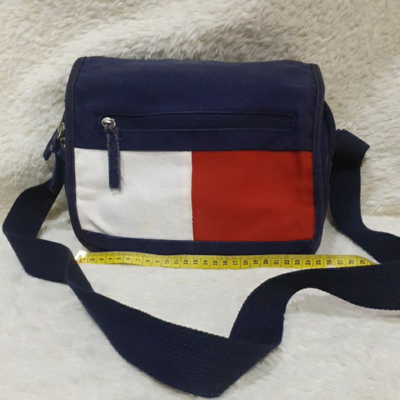 Tas Sling Bekas / Second / Preloved TOMMY HILFIGER JEANS Sling Bang / Selempang