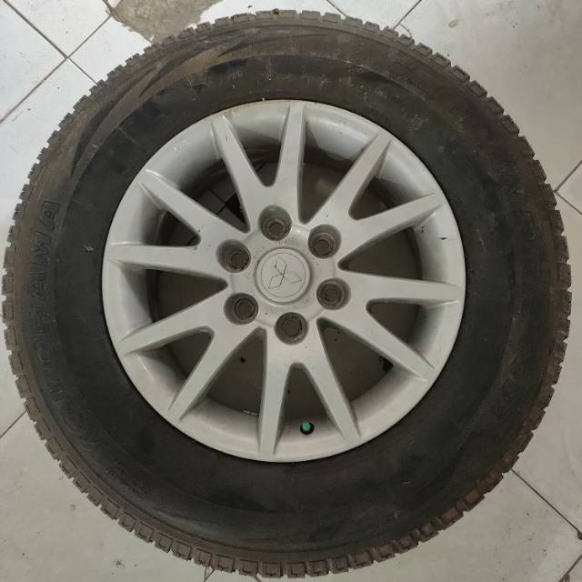 Velg+ban Pajero exceed R17 OEM