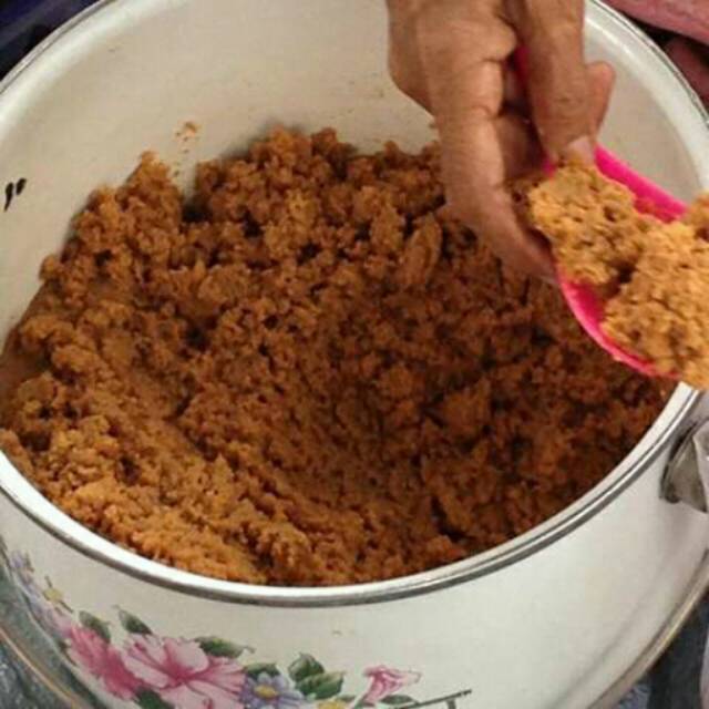 

Gulo puan(gula susu) khas palembang