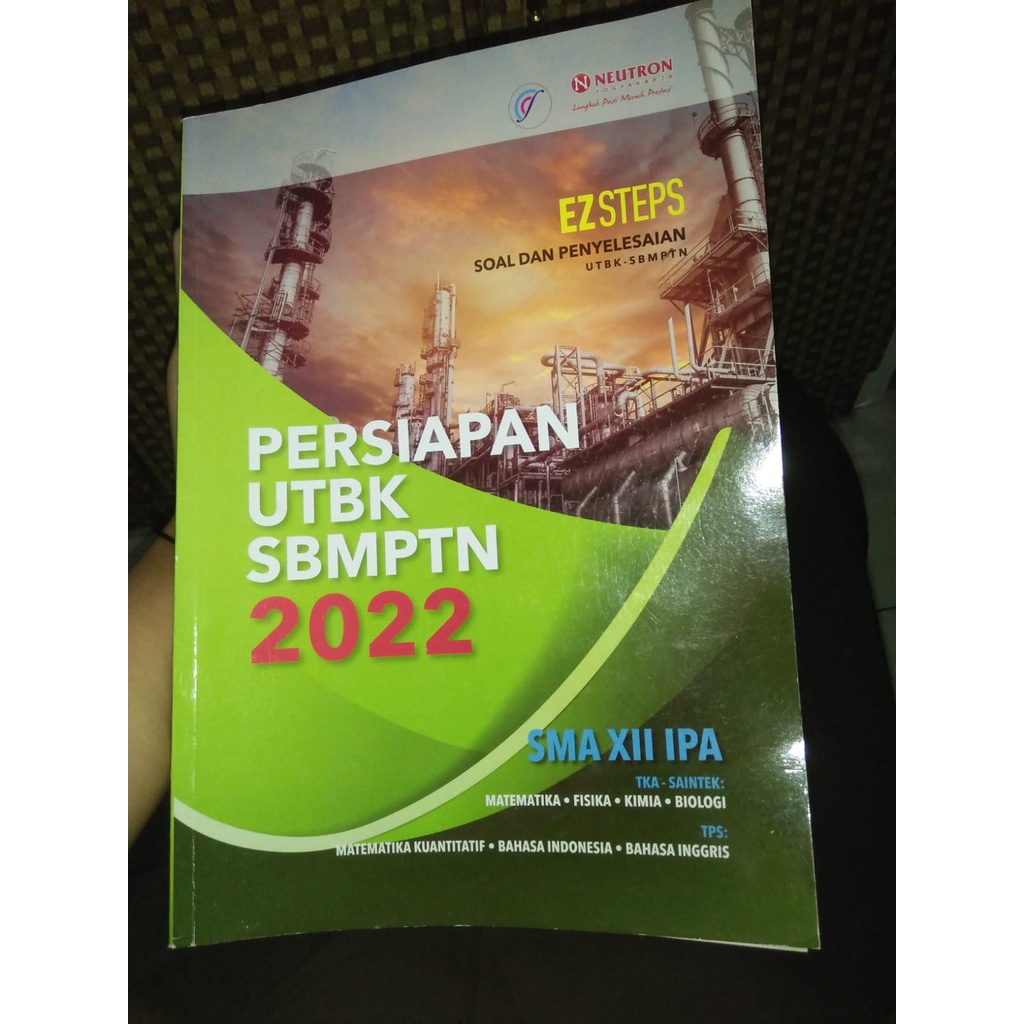 [PRELOVED] EZSTEPS SBMPTN 2022 SAINTEK NEUTRON | BUKU UTBK | KUMPULAN SOAL | MULUS 100% TANPA CORETA