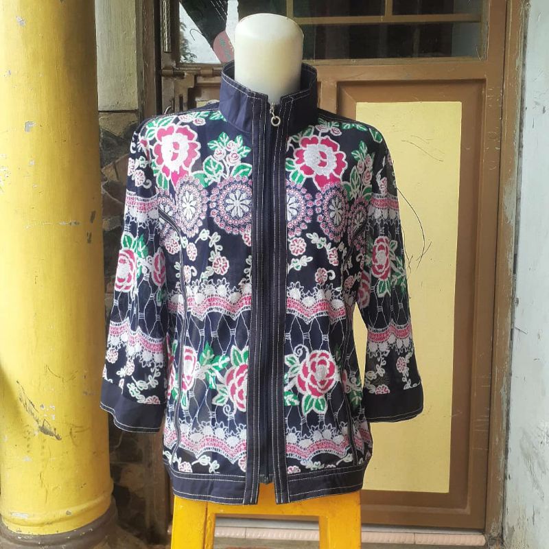 SALE JAKET VINTAGE / jaket parasut / thrift jaket second-Rajut black 110x60