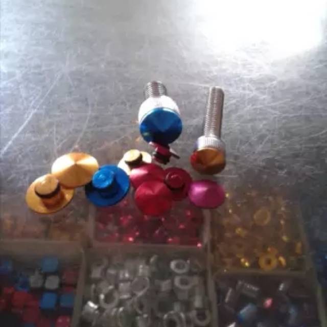 kancing tutup baut drat 14 L8