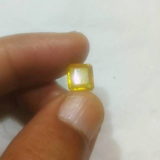 Batu Permata Mulia Natural Yellow Sapphire Octagon / Yakut Kuning Cutting Kotak