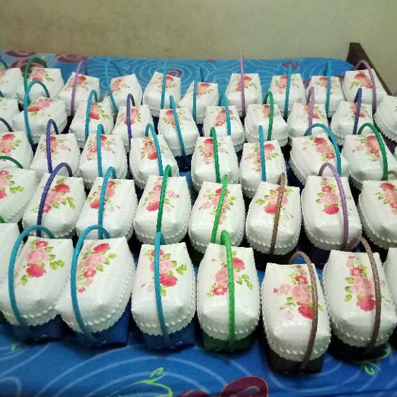 Tas anyaman unik kecil