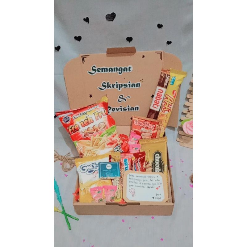 

snack box//snack box murah//gift box//Anniversary//graduation// birthday// dll