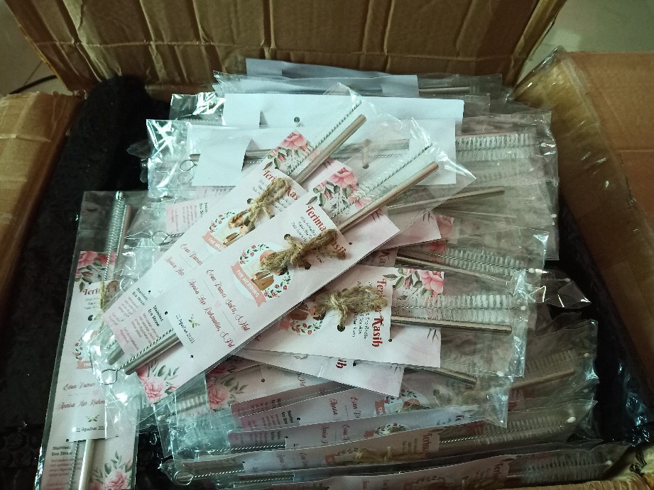 Souvenir Pernikahan Sedotan Stainless Steel Ramah Lingkungan