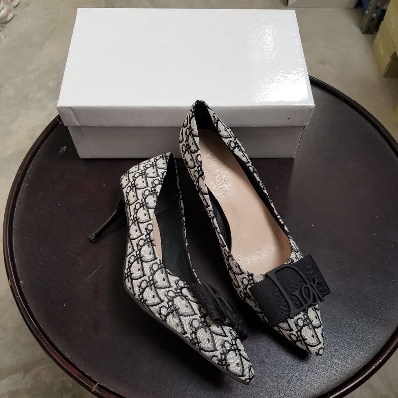 DDS10999Sepatu Wanita Import Dior Mono Hak TinggiHarga: IDR 148.000(Tersedia Size 36-40, With Box)Ma