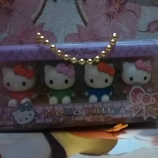 

Penghapus hello kitty 1 set , fun at school
