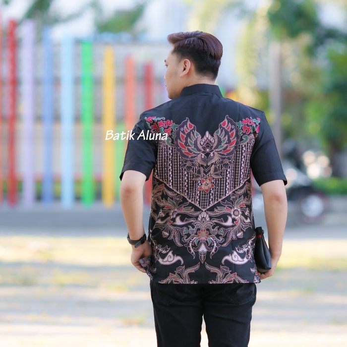 Batik Pria Lengan Pendek Premium Modern Baju Batik Pria Lengan Pendek Semi Sutera Hem Laki Laki Sutra Ukuran Regular Asli Pekalongan Berkualitas Paling Halus Dijamin Tidak Luntur FASHION BATIK ALUNA