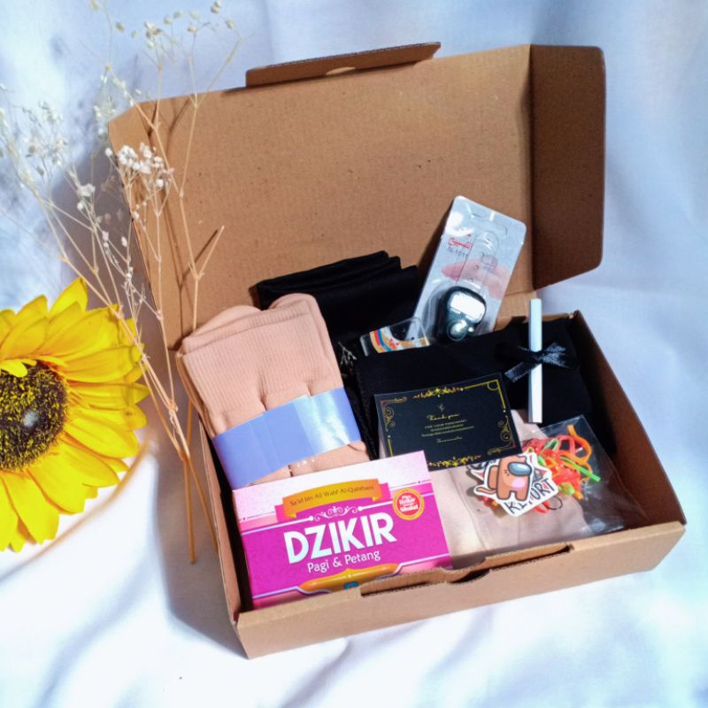 Hampers Muslimah Giftbox Paket Hijrah 13IN1