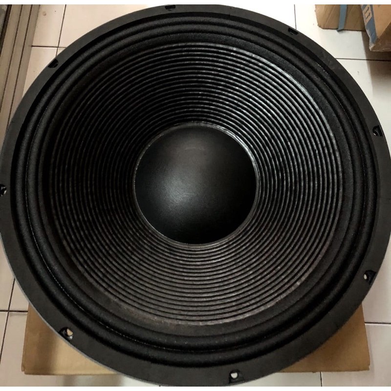 Speaker 18 inc Enigma 18 SW 270