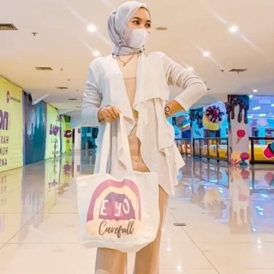 Tas Wanita Totebag Kanvas Kekinian By Shafiyyah.sarban (Menggunakan Resleting)